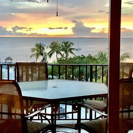 Million Dollar View At A Fraction Of The Price! Apartment